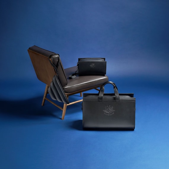 The perfect balance between a rich traditional heritage and a bold modern vision. Crafted in Italy or meticulously finalized in France by master artisans, these pieces showcase unique expertise, combining noble materials with the most refined finishes.